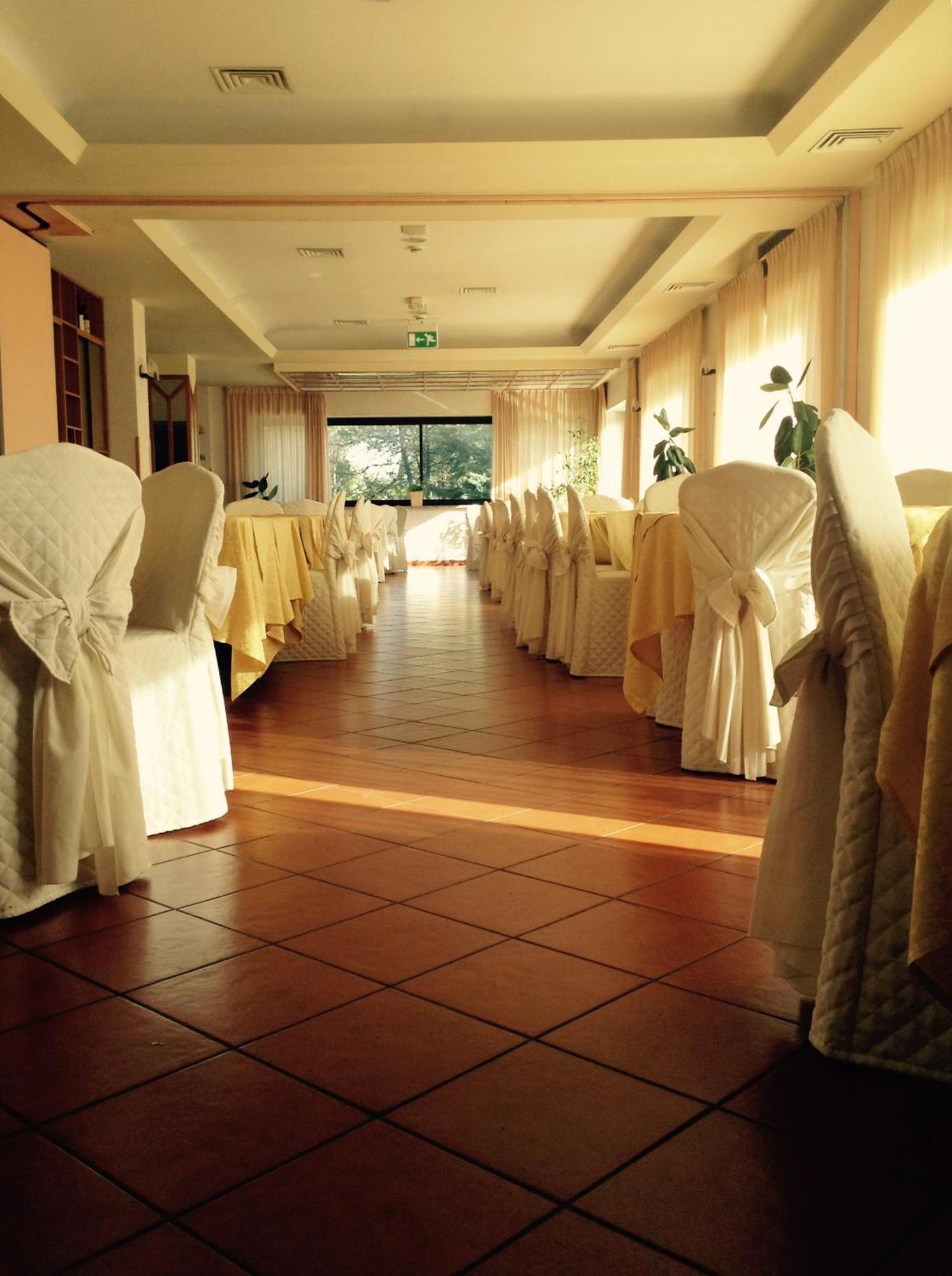 Hotel Du Parc Atri Bagian luar foto